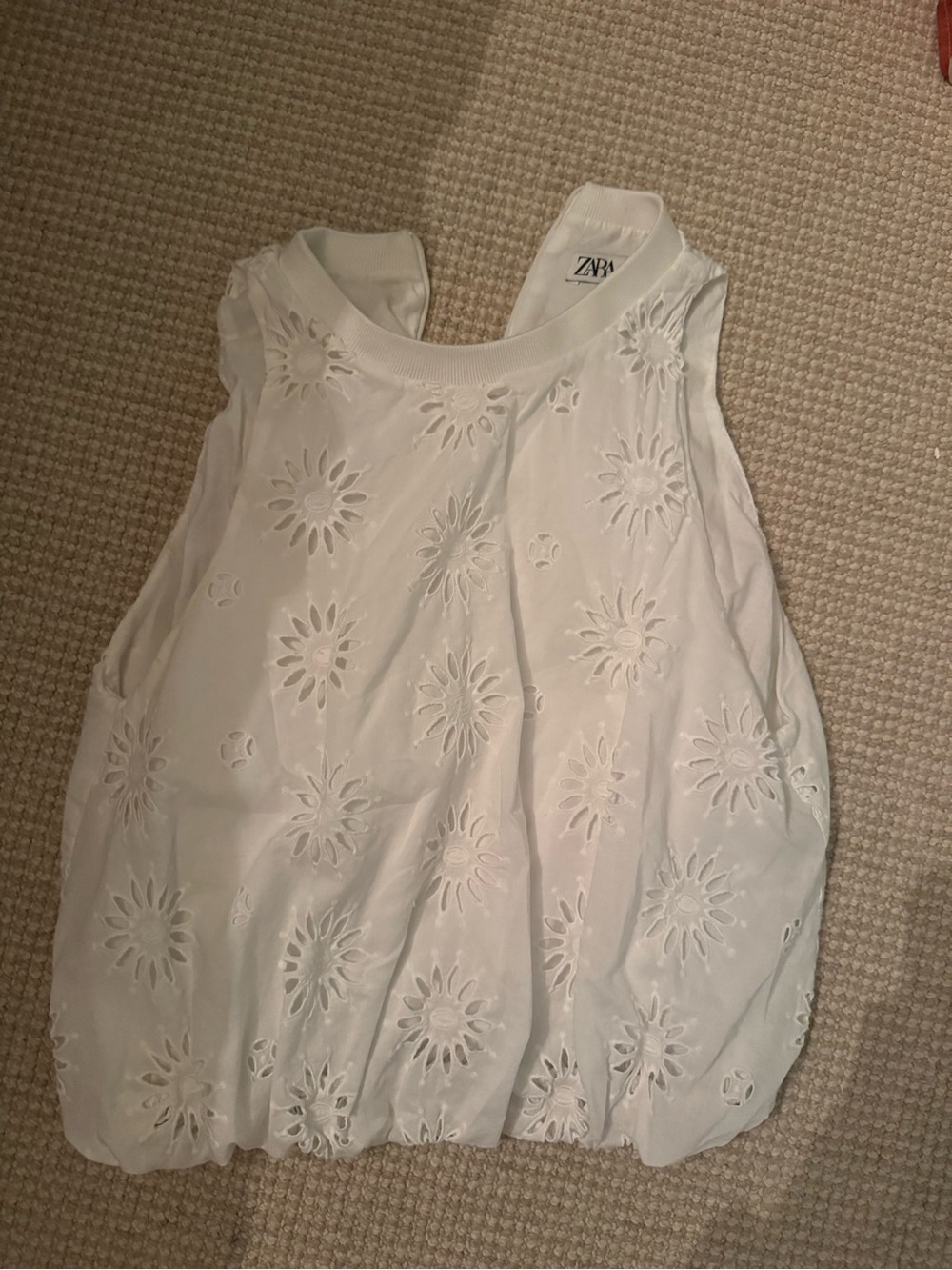 Zara White Eyelet Blouse - Lightweight Crew